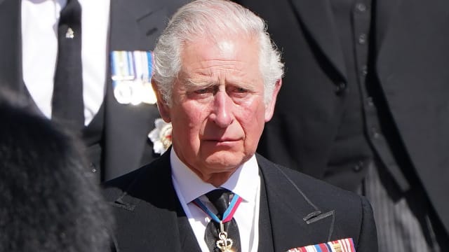 चार्ल्स-III बने ब्रिटेन के नए किंग: पहनाया जाएगा 2.23 किलो सोने का मुकुट -  अग्नि आलोक